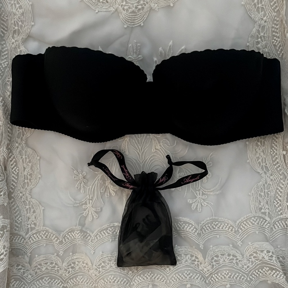VS Angels Secret Embrace Strapless Bra w/Extra Straps